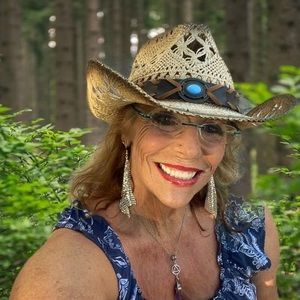 Meet your Posher, Judi